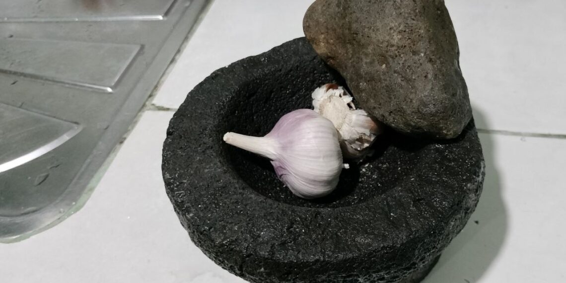 Almires, Mortar and Pestle