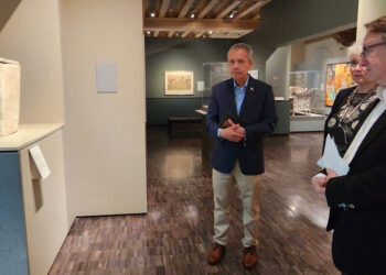 Consul Gen Ferrer visits Asian Art Museum, meets top officials