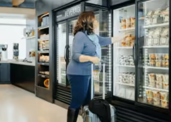Airport lounges entice with specialty food