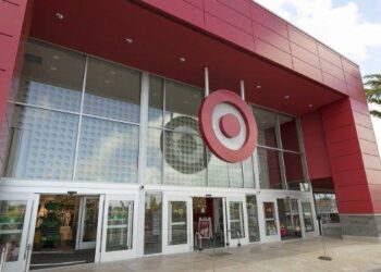 Target, Walmart shoppers eye grocery delivery