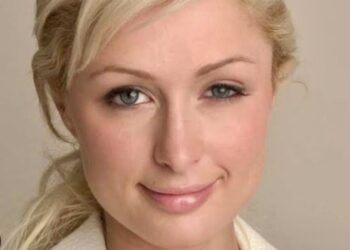 Looking through Ptosis