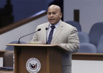 Retired generals in Congress in word war over drug campaign