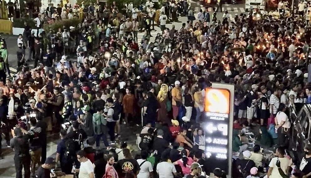 Duterte supporters mass at EDSA to force BBM ouster