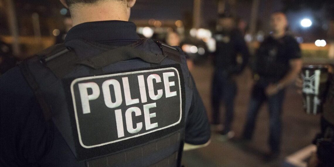 A guide to surviving ‘La Migra’